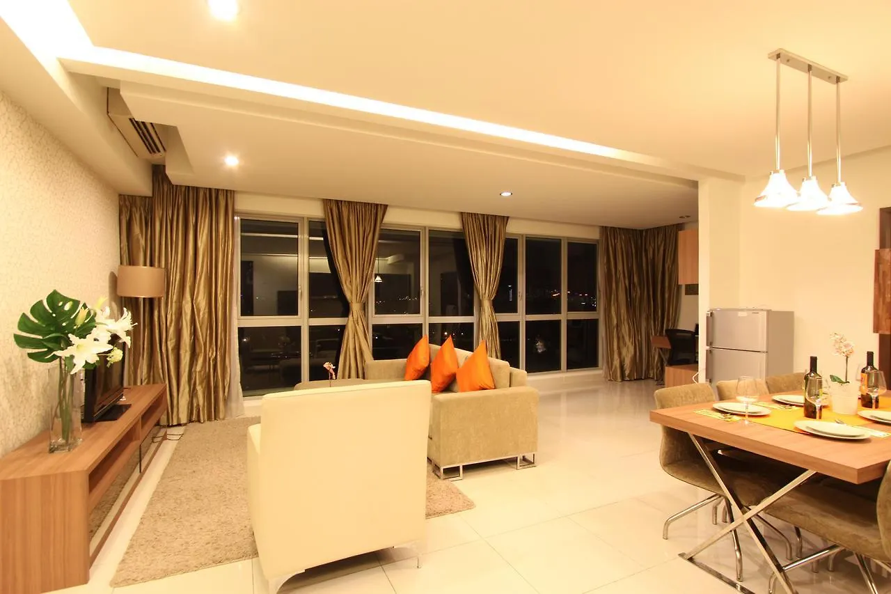 Breathtaking Klcc View @ Regalia Residence Kuala Lumpur Apartment